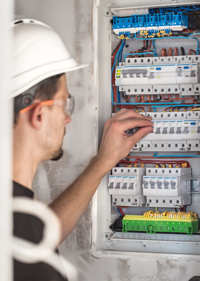 Electrical turning up the brekers